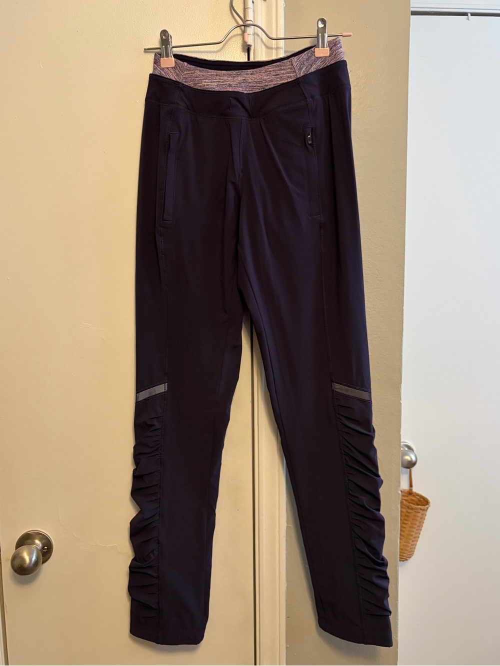 Lululemon Runderful Pant - Picture 5 of 11